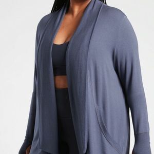 Athleta Pranayama Wrap Size XL- New with tag